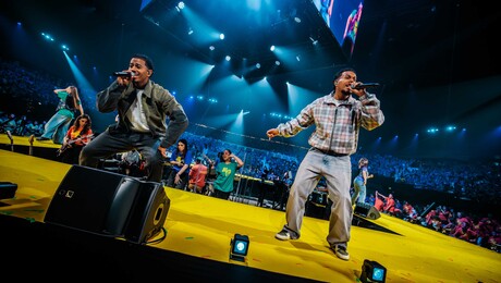 Sing & Dance UP!